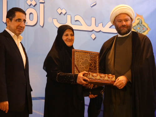(أصبحت أقرأ) .. مشروع هروب من الجهل الى العلم